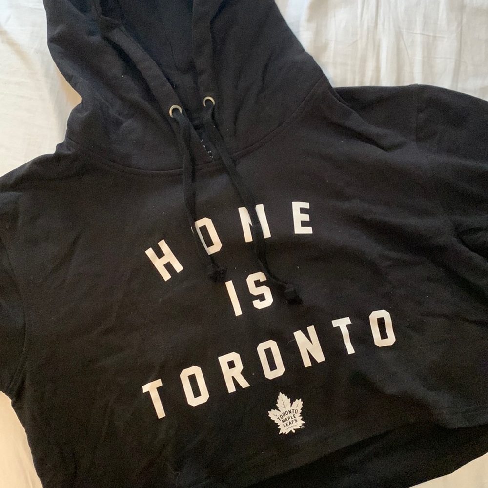Peace Collective x NHL crop top sweater